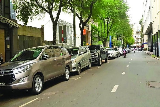 Sở Giao thông Vận tải TP.HCM kiến nghị về việc thu phí đỗ ô tô dưới lòng đường
