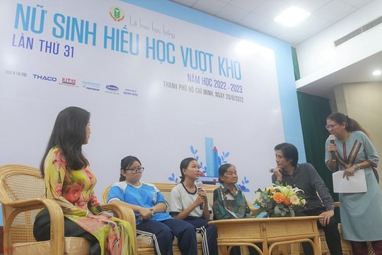 Báo Phụ Nữ TP.HCM trao 225 suất học bổng “Nữ sinh hiếu học, vượt khó” lần thứ 31