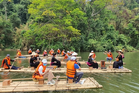 Đi tìm giải pháp khai thác hiệu quả tiềm năng du lịch vùng Việt Bắc