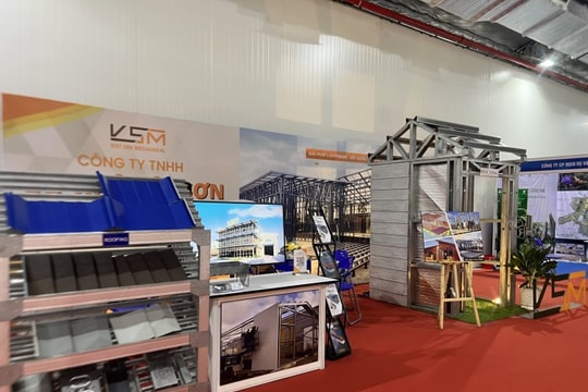 Các giải pháp về nhà thép nhẹ của Việt Sơn được chú ý tại Vietbuild 2022