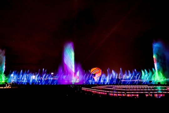 Khai trương khu nhạc nước lớn nhất Đông Nam Á