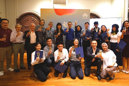 Sinh viên Việt Nam chiến thắng cuộc thi “Hạt giống cho tương lai”