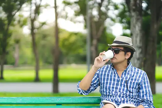 Triệu phú nghỉ hưu ở tuổi 34: "Làm giàu không khiến tôi hạnh phúc hơn"
