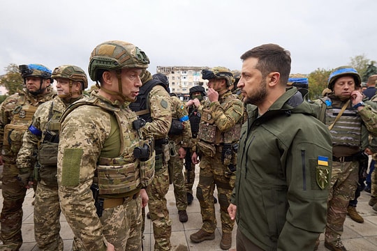 Bộ não phía sau mũi phản công bất ngờ của Ukraine