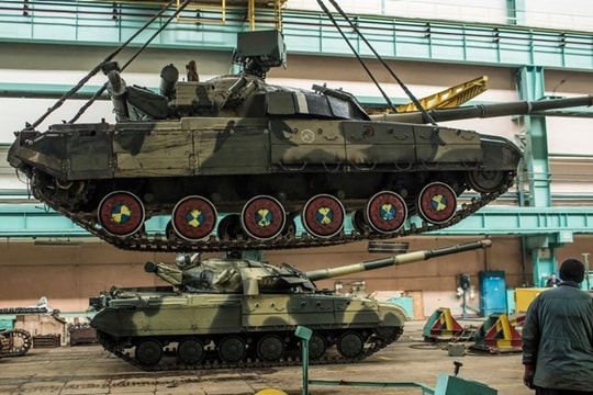 Nỗ lực giữ huyết mạch quốc phòng của Ukraine