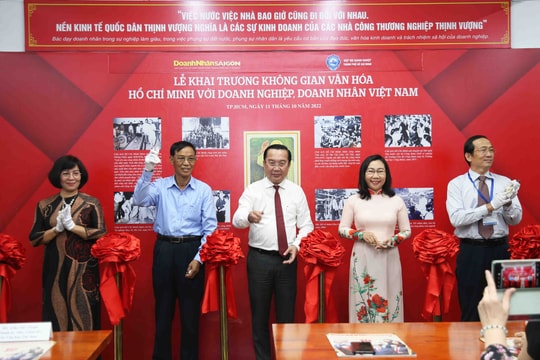 Ra mắt không gian văn hóa Hồ Chí Minh với doanh nhân, doanh nghiệp