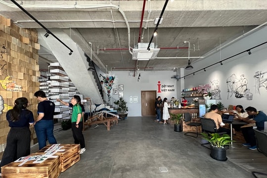 STS ra mắt Trung tâm thông tin dệt may và Thư viện khám phá vải vóc Việt Nam