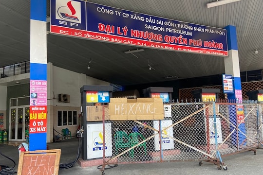 Cửa hàng xăng dầu tư nhân ở TP.HCM lại đóng cửa