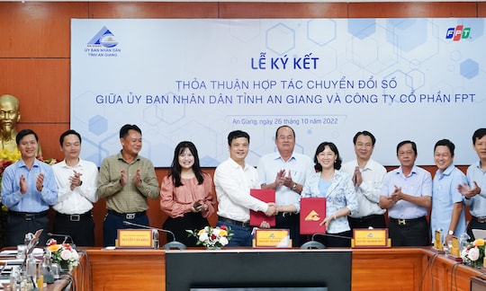 UBND tỉnh An Giang và FPT ký kết thỏa thuận hợp tác chuyển đổi số đến năm 2025