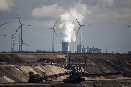 Khủng hoảng năng lượng: Đức san bằng trang trại điện gió đổi lấy mỏ than