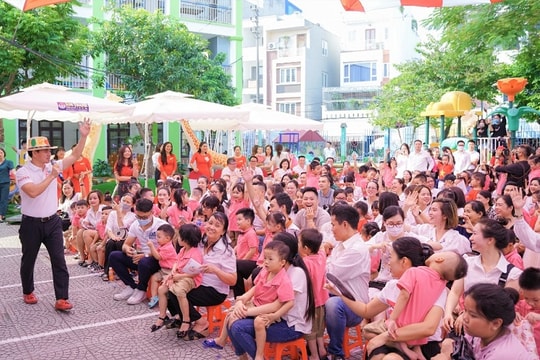 Hội thảo "Sinh con, sinh cha" giúp phụ huynh học cách làm cha mẹ