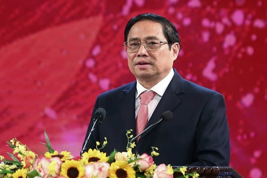 Thủ tướng: Đưa Hiến pháp và pháp luật thấm sâu vào ý thức, hành động của mỗi cá nhân