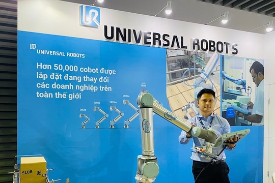 Universal Robots giới thiệu robot cộng tác cho tự động hóa sáng tạo