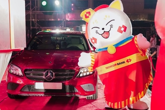 Techcombank tri ân khách hàng quà tặng “mèo đại cát” tổng trị giá đến 100 tỷ đồng
