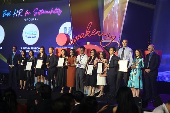 Vinh danh 15 doanh nghiệp chiến lược nhân sự xuất sắc 2022