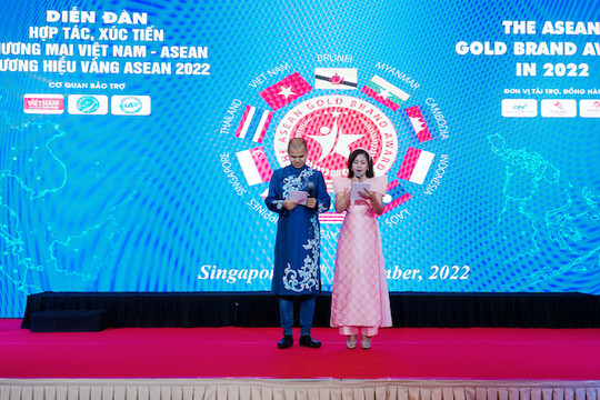 CEO Sinh Nguyễn làm MC lễ trao giải "Thương hiệu vàng ASEAN 2022"