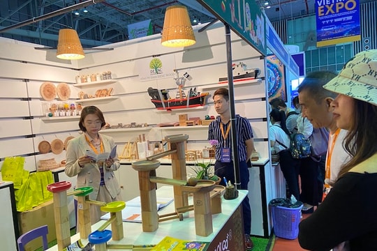 Hơn 300 doanh nghiệp tham gia triển lãm điện tử, đồ gia dụng