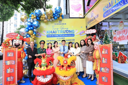 Khai trương chi nhánh Thế giới Nha khoa AB quận 4