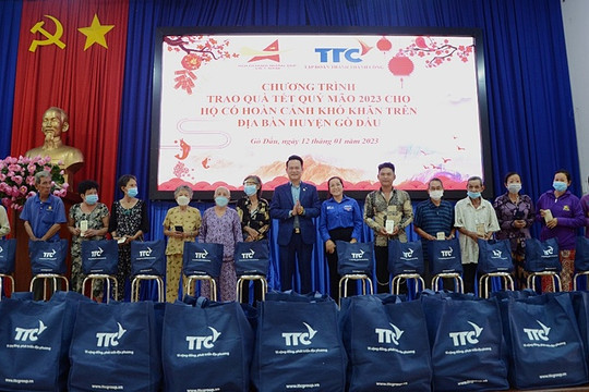 Tập đoàn TTC tặng quà cho bà con huyện Gò Dầu, tỉnh Tây Ninh