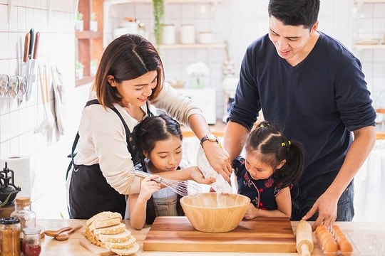 “Tết này mình làm bánh quy nghe má!”
