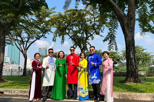 Doanh nhân Việt Nam hòa ca khúc hát "Cùng nhau chúng ta đi"