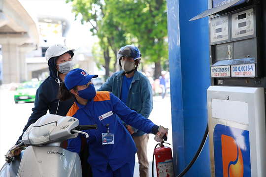Đề xuất tăng tối đa thuế bảo vệ môi trường với xăng dầu Đề xuất tăng tối đa thuế bảo vệ môi trường với xăng dầu