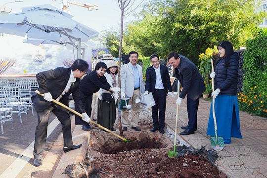 Thành phố cà phê: Tinh hoa văn hóa Việt với tầm vóc thế giới Thành phố cà phê: Tinh hoa văn hóa Việt với tầm vóc thế giới