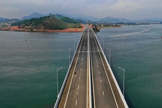 5 giải pháp cho mục tiêu phát triển kết cấu hạ tầng giao thông miền Trung 5 giải pháp cho mục tiêu phát triển kết cấu hạ tầng giao thông miền Trung