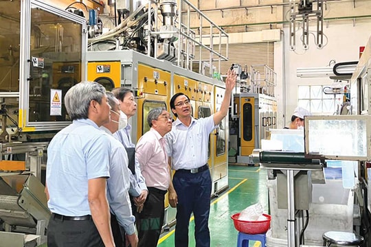 Đơn hàng đầu năm Quý Mão: Kẻ lao đao, người ung dung