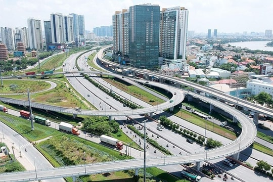 Tạo động lực tăng trưởng từ mục tiêu giải ngân 95% đầu tư công Tạo động lực tăng trưởng từ mục tiêu giải ngân 95% đầu tư công