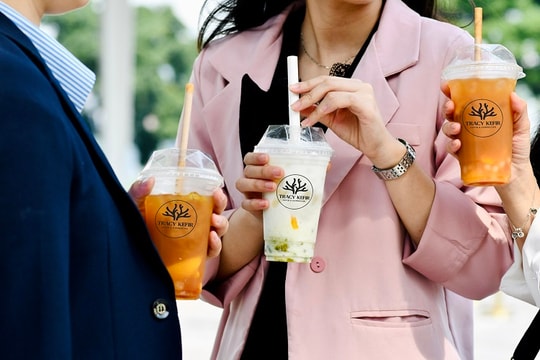 Tracy Kefir khai trương cửa hàng đầu tiên tại TP.HCM Tracy Kefir khai trương cửa hàng đầu tiên tại TP.HCM