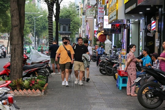 TP.HCM: Sử dụng camera giám sát, xử lý trật tự lòng đường, vỉa hè TP.HCM: Sử dụng camera giám sát, xử lý trật tự lòng đường, vỉa hè