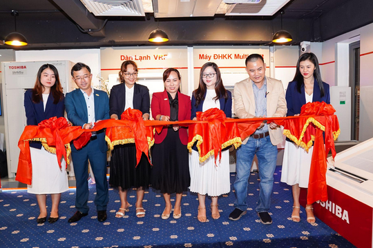 Khai trương trung tâm ứng dụng điều hòa không khí Carrier Toshiba Việt Nam Khai trương trung tâm ứng dụng điều hòa không khí Carrier Toshiba Việt Nam