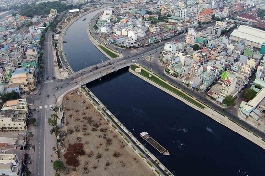 Xanh hóa những dòng kênh Xanh hóa những dòng kênh