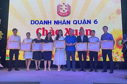 Hội Doanh nghiệp quận 6: Đoàn kết - Nghĩa tình, sẵn sàng giúp nhau vượt khó vươn lên Hội Doanh nghiệp quận 6: Đoàn kết - Nghĩa tình, sẵn sàng giúp nhau vượt khó vươn lên