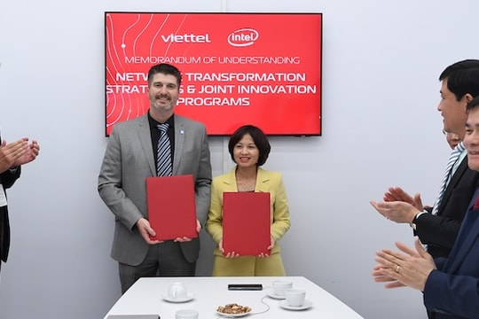 Viettel và Intel ký biên bản ghi nhớ hợp tác phát triển công nghệ hạ tầng số