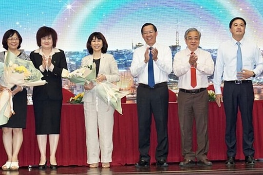 Doanh nghiệp kêu khó, “không muốn làm con nợ” Doanh nghiệp kêu khó, “không muốn làm con nợ”