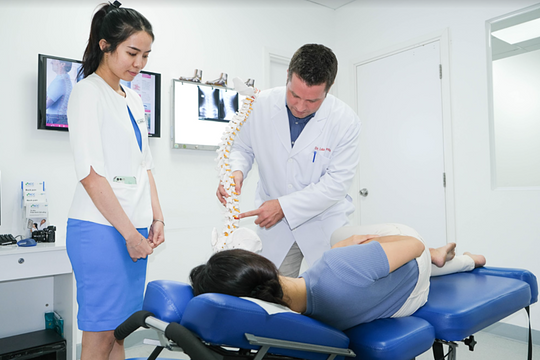 Phụ nữ có nguy cơ mắc bệnh xương khớp cao hơn nam giới Phụ nữ có nguy cơ mắc bệnh xương khớp cao hơn nam giới