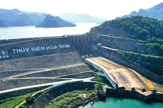 Hòa Bình: Thúc đẩy đầu tư, phát triển bền vững Hòa Bình: Thúc đẩy đầu tư, phát triển bền vững