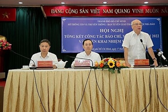 Phát huy vai trò báo chí trong xây dựng không gian văn hóa Hồ Chí Minh Phát huy vai trò báo chí trong xây dựng không gian văn hóa Hồ Chí Minh