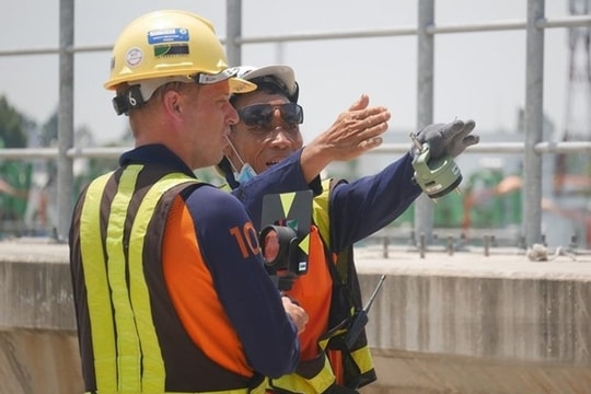 TP.HCM: Rút ngắn thời gian cấp giấy phép cho lao động nước ngoài TP.HCM: Rút ngắn thời gian cấp giấy phép cho lao động nước ngoài