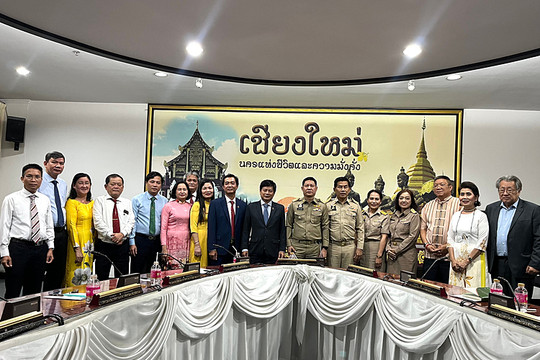 Hội Nhà báo Việt Nam thăm và làm việc với hai toà soạn báo Thai News và Phaknua Daily