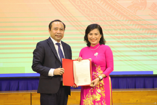 Bà Ngô Thị Phương Lan tái nhiệm chức Hiệu trưởng Trường Đại học Khoa học xã hội và Nhân văn TP.HCM