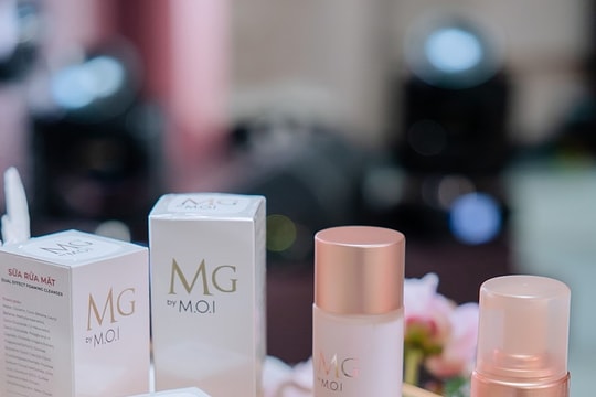 M.O.I kết hợp Mega Gangnam ra mắt mỹ phẩm mới