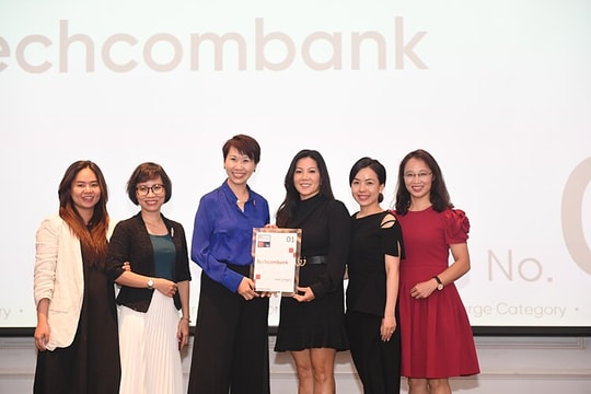 Techcombank đoạt quán quân bảng xếp hạng “Nơi làm việc xuất sắc nhất Việt Nam 2023” Techcombank đoạt quán quân bảng xếp hạng “Nơi làm việc xuất sắc nhất Việt Nam 2023”