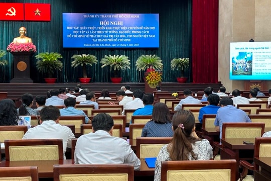 Hai nhiệm vụ phát triển văn hóa, con người theo tư tưởng, đạo đức, phong cách Hồ Chí Minh