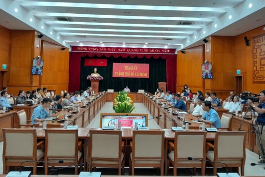 Gần 1.900 đại biểu báo chí tham gia hội nghị bồi dưỡng kiến thức về xây dựng Đảng