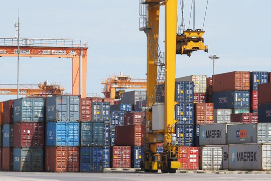Nhập khẩu hàng hóa giảm mạnh nhất từ trước đến nay