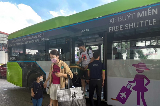Sân bay Nội Bài phục vụ xe buýt điện miễn phí kết nối hai nhà ga
