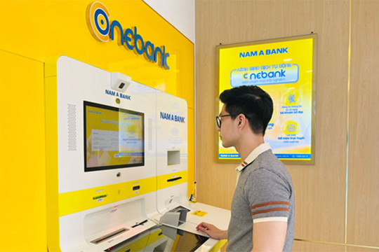 Khách hàng doanh nghiệp nộp tiền nhanh tại ONEBANK của Nam Á Bank